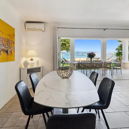 Villa La Desirade - Les Pieds Dans L'eau - La Bouillabaisse - St Tropez - 14 Personnes Saint-Tropez