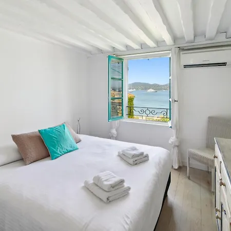 La Desirade - Les Pieds Dans L'eau - La Bouillabaisse - St Tropez - 14 Personnes Villa Saint-Tropez